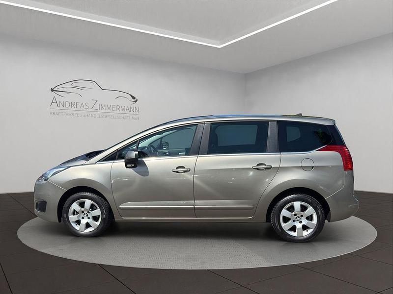 Gebraucht Peugeot 5008 131 PS (96 kW) 2015 Grau Van / Kleinbus