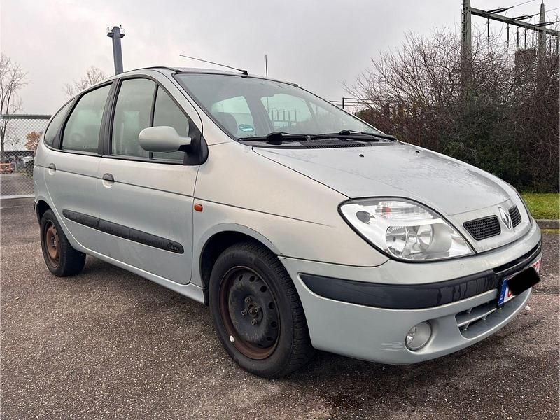 Gebraucht Renault Scénic Authentique 107 PS (78 kW) 2002 Silber Van / Kleinbus