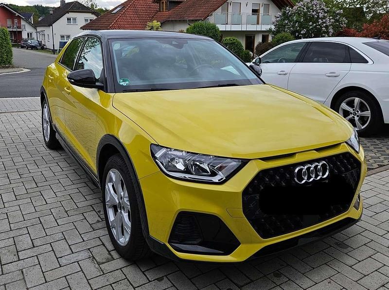 Gebraucht Audi A1 S-Line 95 PS (69 kW) 2023 Gelb Limousine