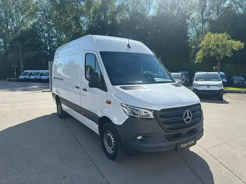Gebraucht Mercedes Sprinter 170 PS (125 kW) 2024 Arktikweiss Van