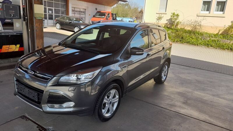 Gebraucht Ford Kuga Titanium 163 PS (119 kW) 2014 Grau SUV