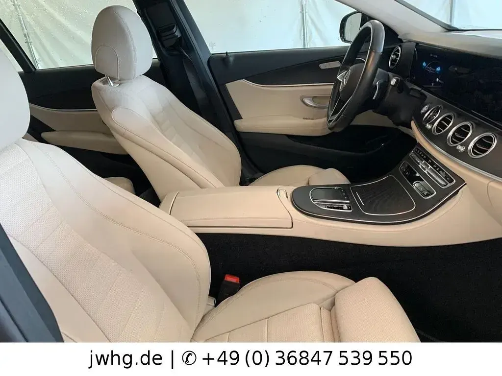 Gebraucht Mercedes E300 Avantgarde 306 PS (225 kW) 2021 Schwarz/baltic black (metallic) Kombi