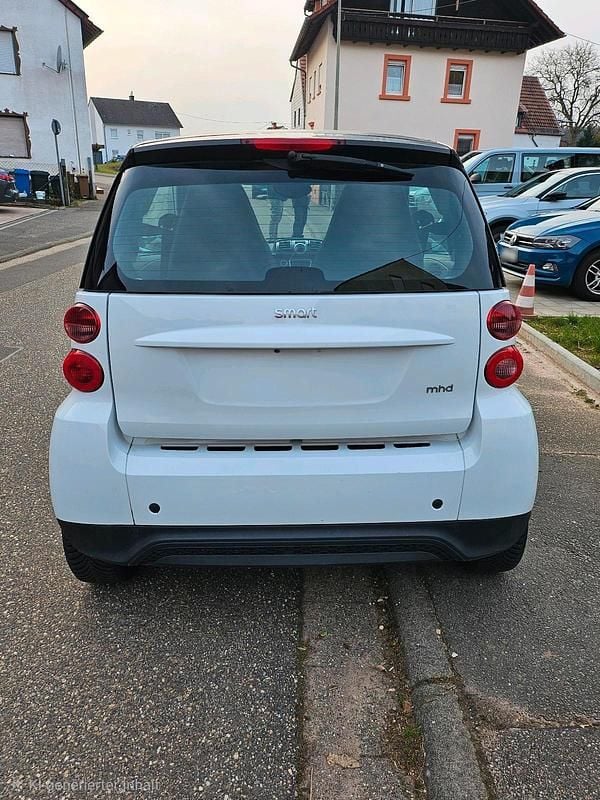 Gebraucht Smart ForTwo Coupé 61 PS (44 kW) 2014 Weiß Coupé