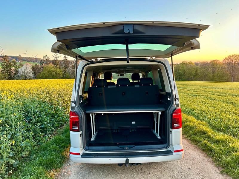 Second-hand VW Multivan Comfortline 199 CP (146 kW) 2020 Bej Monovolum