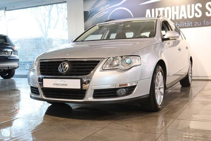 Silber Gebraucht 2010 VW Passat Comfortline Kombi | 6.600 € (Teuer) - Bild 1/4