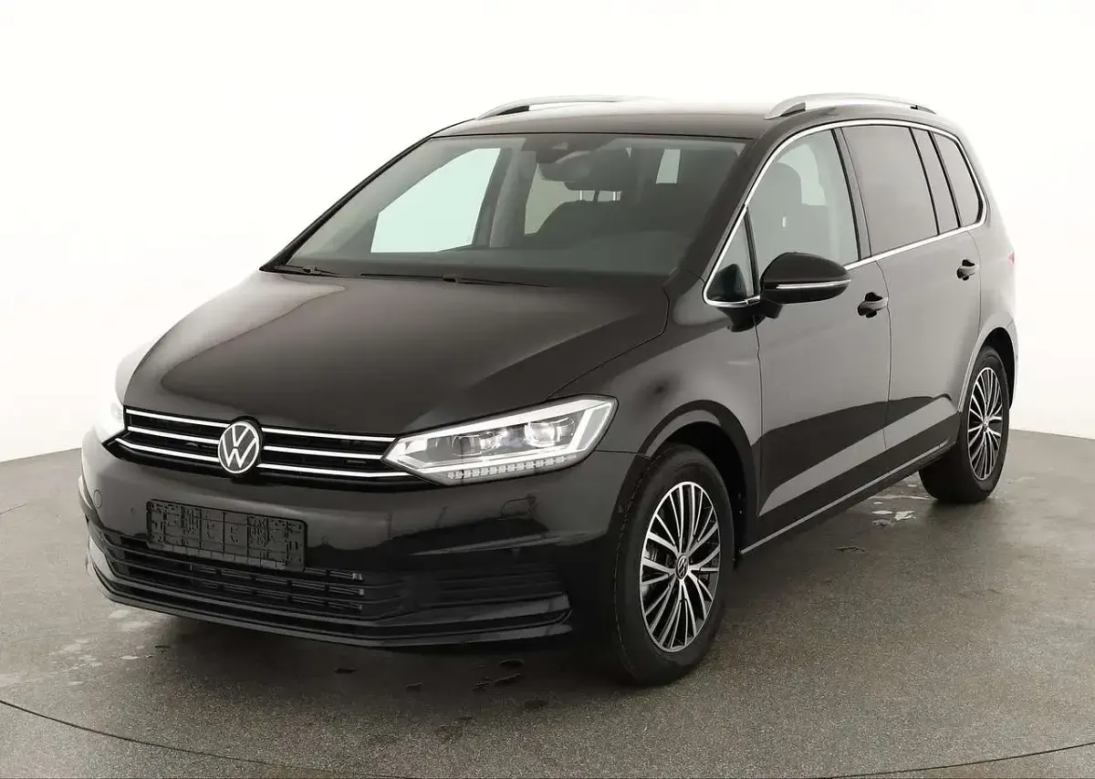 Neu VW Touran Comfortline 150 PS (110 kW) 2026 Grenadillschwarz metallic Van / Kleinbus