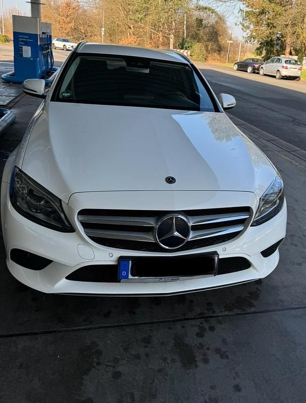 Weiß Gebraucht 2018 Mercedes C220 Kombi | 13.900 € (Teuer) - Bild 1/4