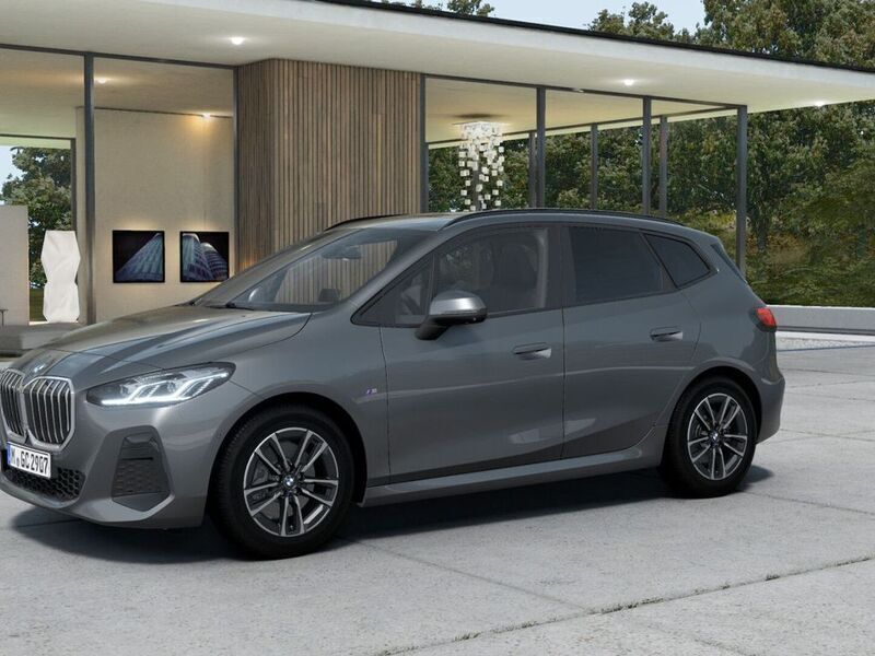 Grau Neu 2025 BMW 223 Active Tourer Performance Van / Kleinbus | 51.990 € (Teuer) - Bild 1/4
