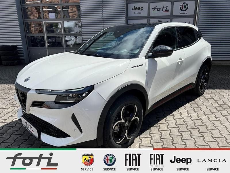 Neu Alfa Romeo GT Junior 145 PS (106 kW) 2025 Weiß SUV