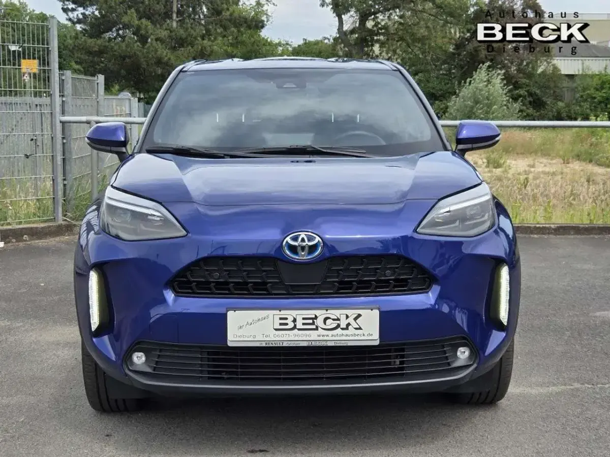 Gebraucht Toyota Yaris Cross Team 92 PS (67 kW) 2022 Dark blue m m SUV