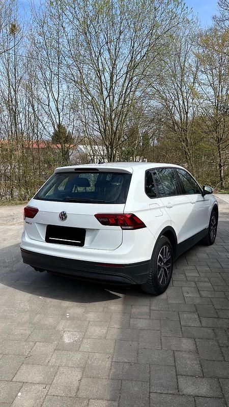 Gebraucht VW Tiguan 130 PS (95 kW) 2020 Weiß SUV