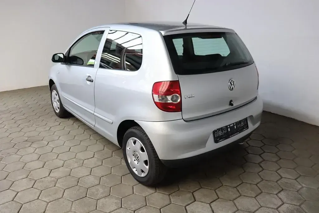 Gebraucht VW Fox 54 PS (39 kW) 2009 Silber Kleinwagen