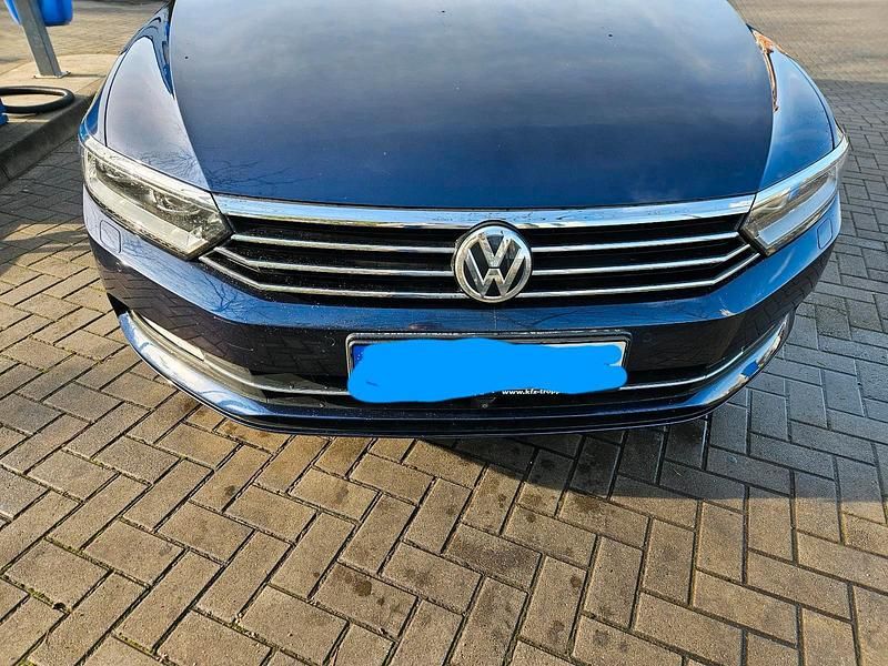 Gebraucht VW Passat 150 PS (110 kW) 2015 Blau Kombi