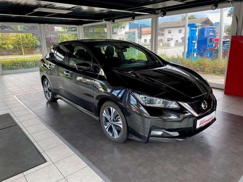 Schwarz Gebraucht 2020 Nissan Leaf N-Connecta Kleinwagen | 16.290 € (Fairer Preis) - Bild 1/4