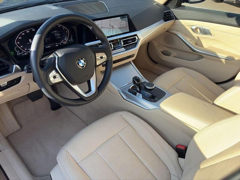 Gebraucht BMW 320 Luxury Line 190 PS (139 kW) 2021 Blau Limousine