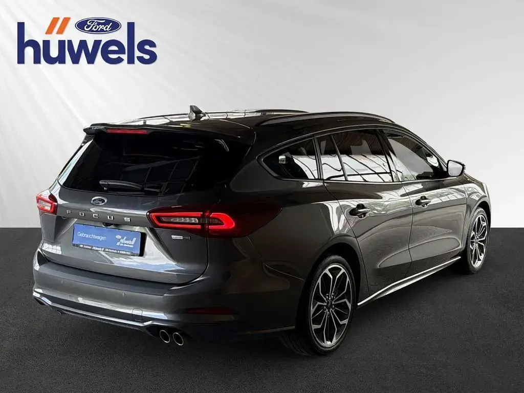 Gebraucht Ford Focus ST-Line 155 PS (114 kW) 2023 Metallic) (grau Kombi