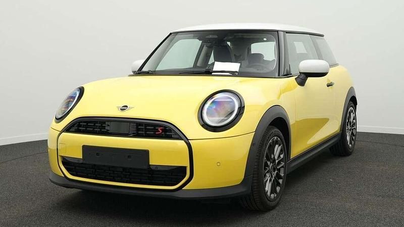 Gelb Gebraucht 2024 Mini Cooper S Classic Kleinwagen | 25.541 € (Fairer Preis) - Bild 1/4