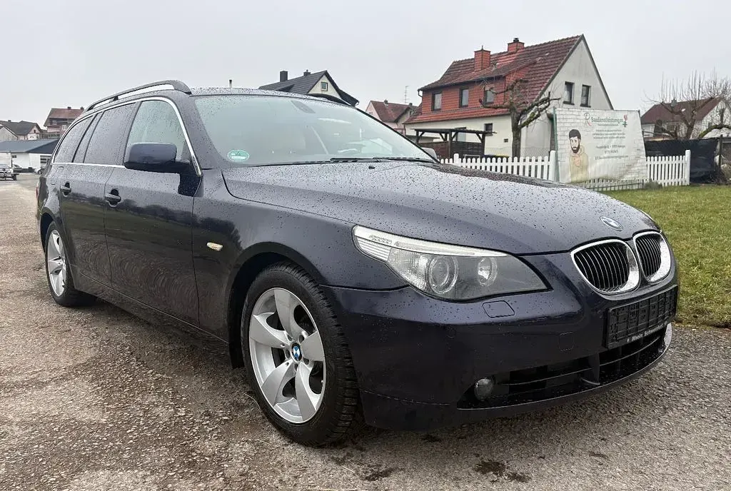 Gebraucht BMW 545 Performance 333 PS (244 kW) 2004 Blau Kombi