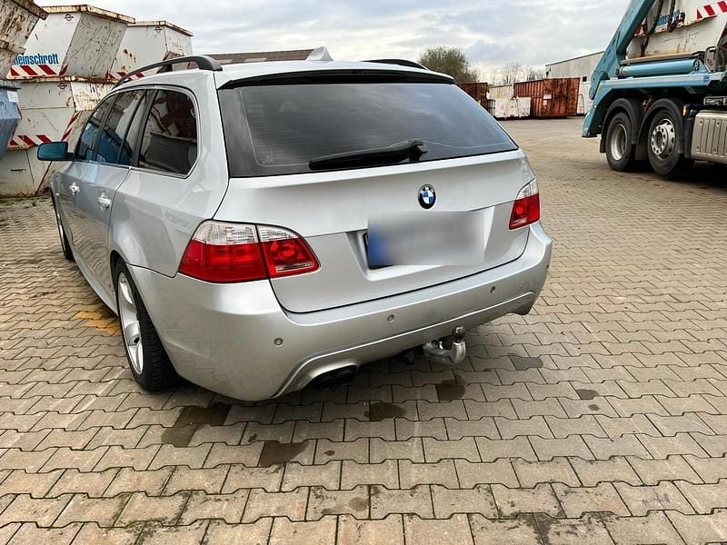 Gebraucht BMW 525 177 PS (130 kW) 2005 Silber Kombi