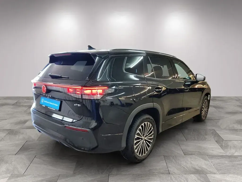 Gebraucht VW Tayron Life 150 PS (110 kW) 2025 Schwarz SUV