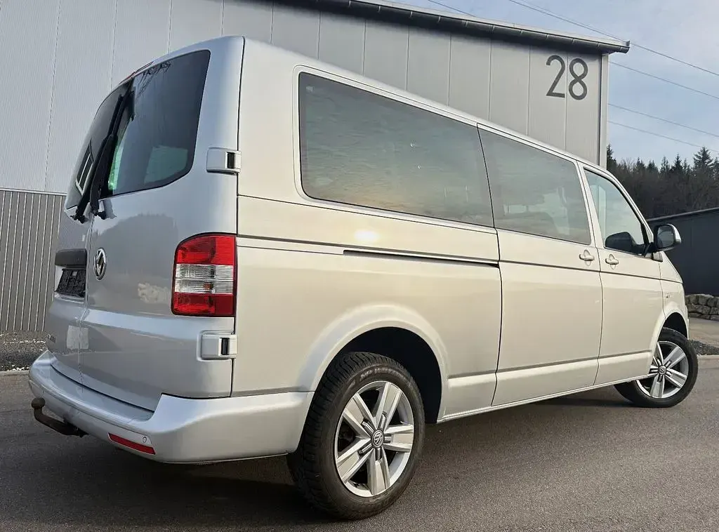 Second-hand VW Caravelle 140 CP (102 kW) 2012 Argintiu Van
