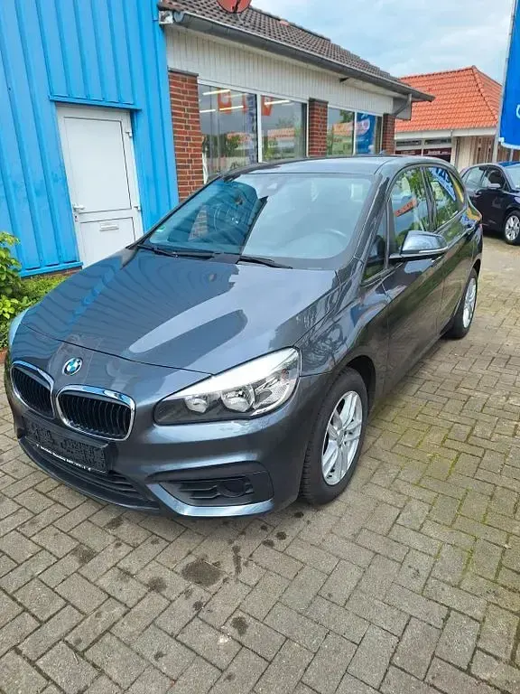 Gebraucht BMW 218 Basis 136 PS (100 kW) 2015 Grau Kombi