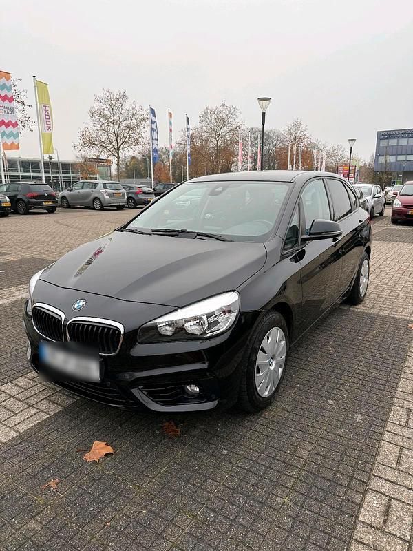 Gebraucht BMW 218 Active Tourer Sport Line 130 PS (95 kW) 2014 Schwarz Van / Kleinbus
