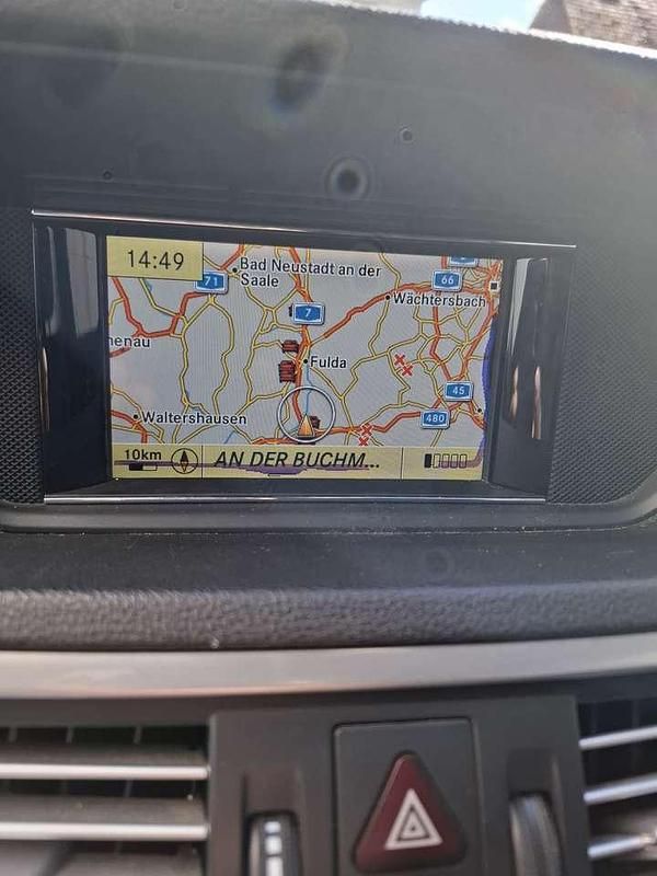Schwarz Gebraucht 2010 Mercedes E220 Avantgarde Kombi | 6.500 € (Guter Preis) - Bild 1/4