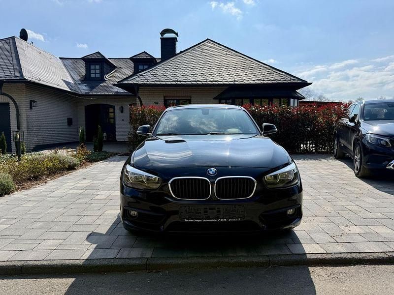 Gebraucht BMW 118 Advantage 136 PS (100 kW) 2015 Schwarz Kleinwagen