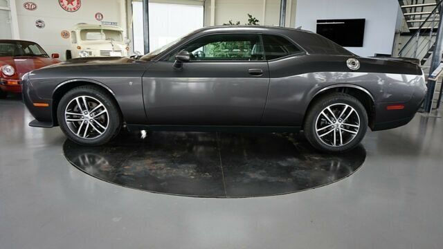 Gebraucht Dodge Challenger 309 PS (227 kW) 2020 Andere farbe metallic Coupé