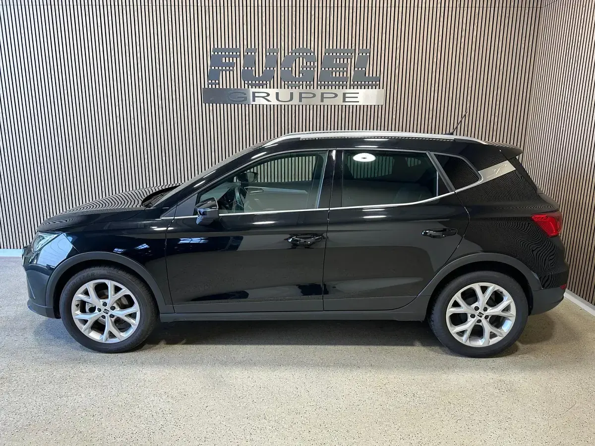Gebraucht Seat Arona FR-Line 95 PS (69 kW) 2025 Midnight schwarz metallic SUV
