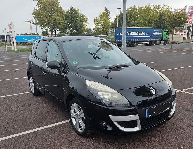 Schwarz Gebraucht 2011 Renault Scénic III Dynamique Van / Kleinbus | 3.100 € (Guter Preis) - Bild 1/4