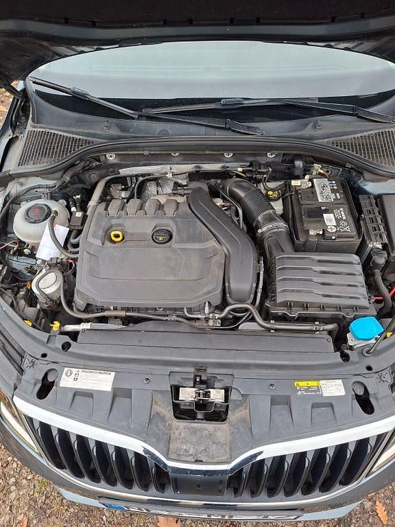 Grau Gebraucht 2019 Skoda Octavia Soleil Kombi | 19.300 € (Fairer Preis) - Bild 1/4