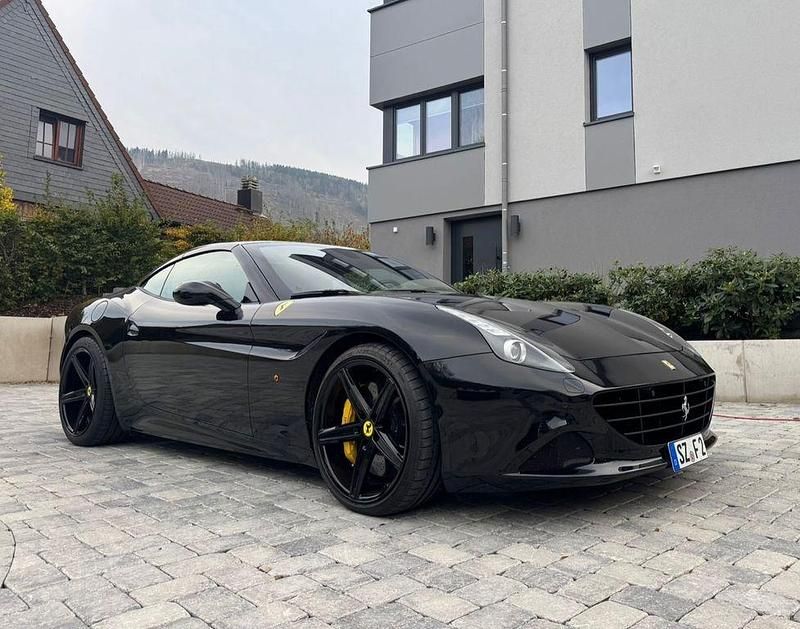 Schwarz Gebraucht 2016 Ferrari California Cabrio | 149.900 € (Fairer Preis) - Bild 1/4