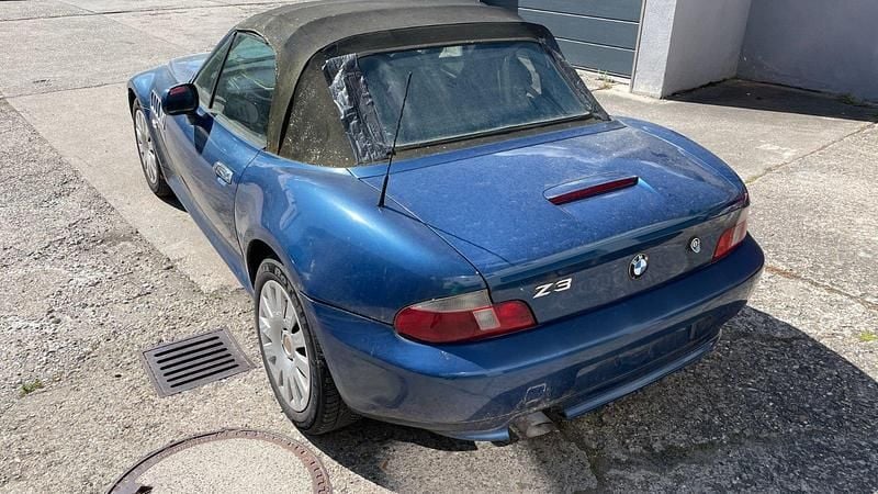 Gebraucht BMW Z3 115 PS (84 kW) 2001 Blau Cabrio