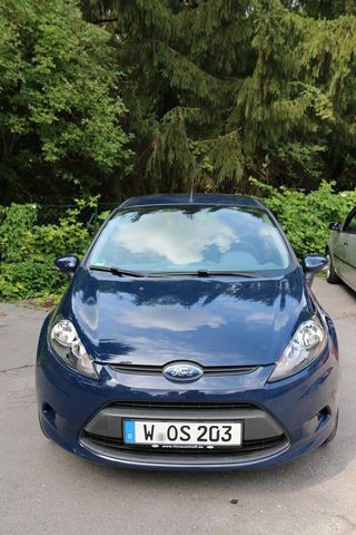Blau Gebraucht 2010 Ford Fiesta Trend Kleinwagen | 6.750 € - Bild 1/4