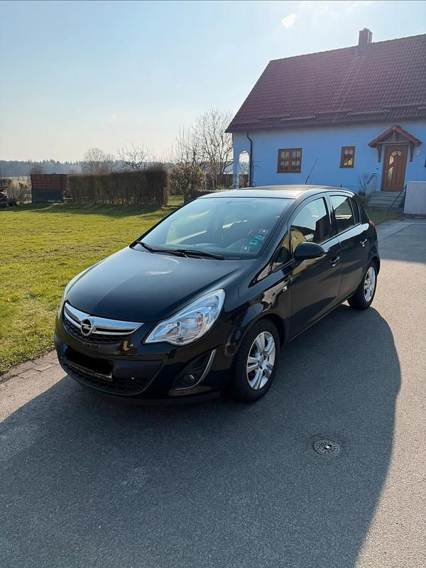 Gebraucht Opel Corsa Edition 95 PS (69 kW) 2013 Schwarz Kleinwagen