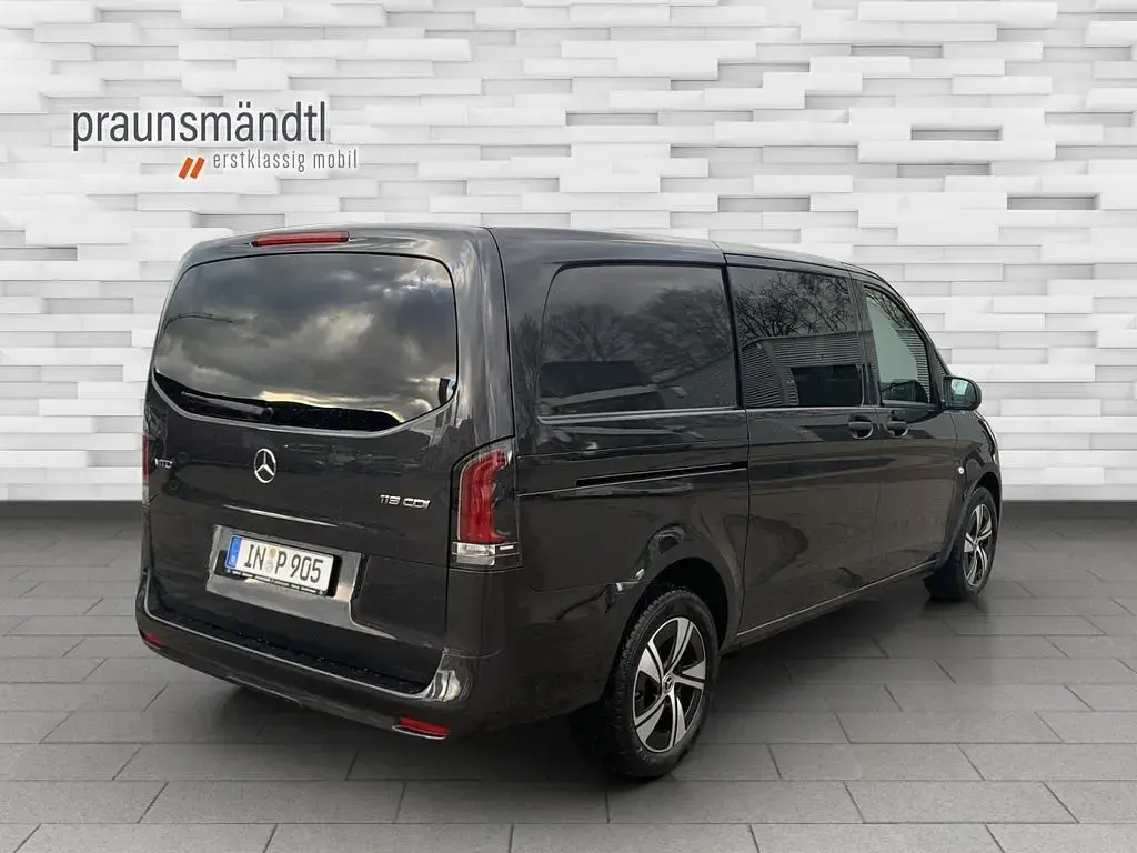 Gebraucht Mercedes Vito 190 PS (139 kW) 2024 Grau Van