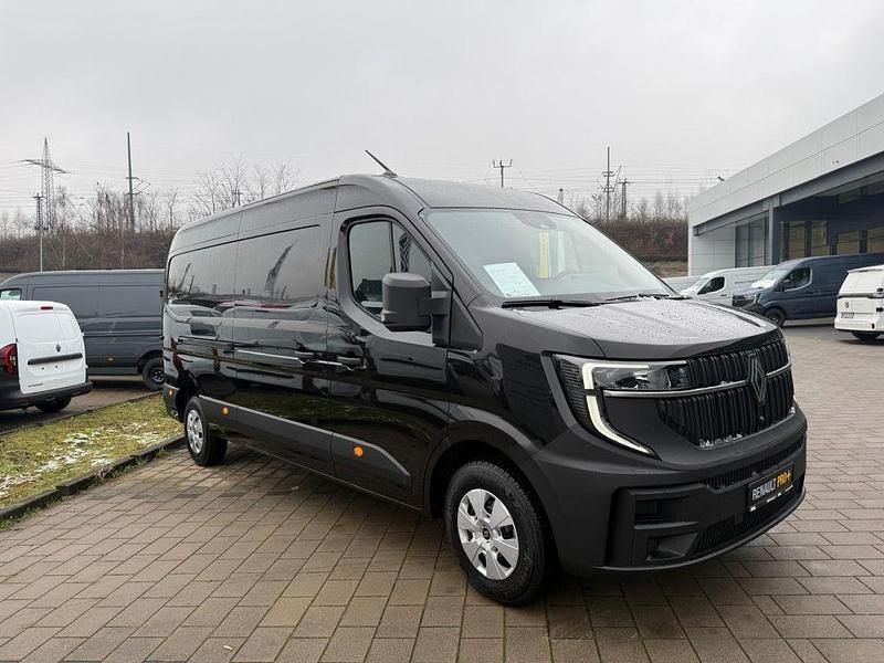 Perlmuttschwarz metallic Neu 2026 Renault Master Van / Kleinbus | 38.990 € (Fairer Preis) - Bild 1/4