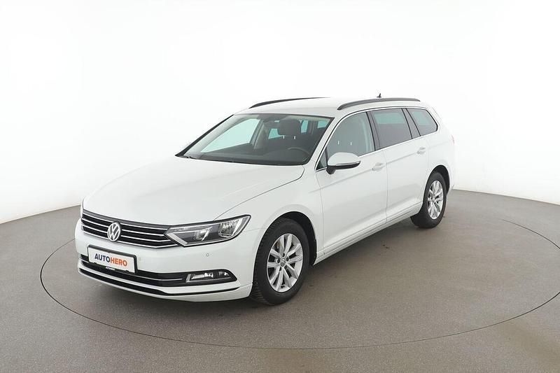 Weiß Gebraucht 2018 VW Passat Comfortline Kombi | 17.030 € (Guter Preis) - Bild 1/3