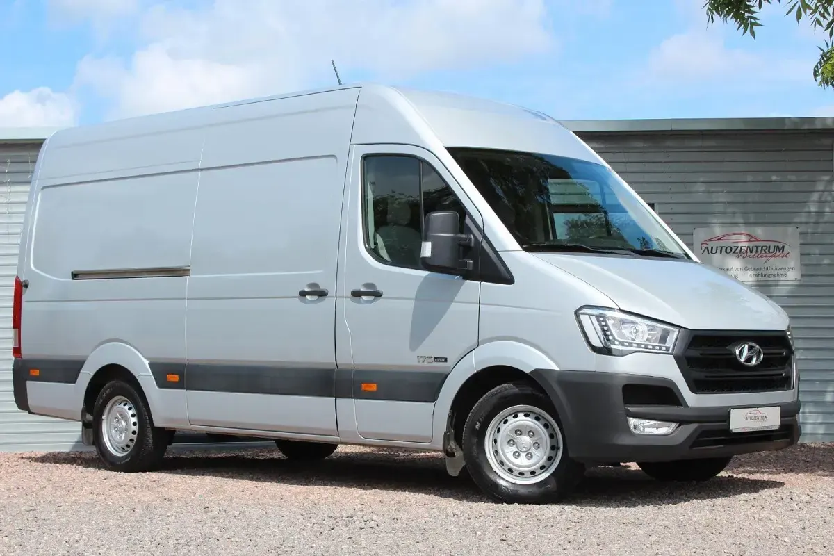 Gebraucht Hyundai H 350 170 PS (125 kW) 2018 Silber Van