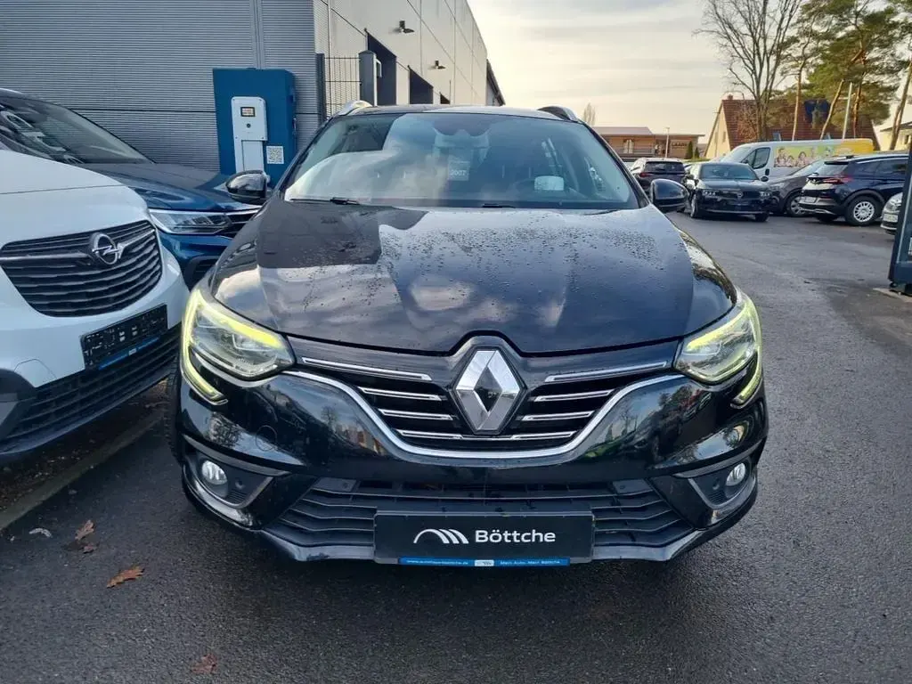 Gebraucht Renault Mégane Symphony 132 PS (97 kW) 2018 Schwarz Limousine