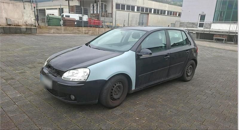 Second-hand VW Golf V 75 CP (55 kW) 2007 Negru Hatchback