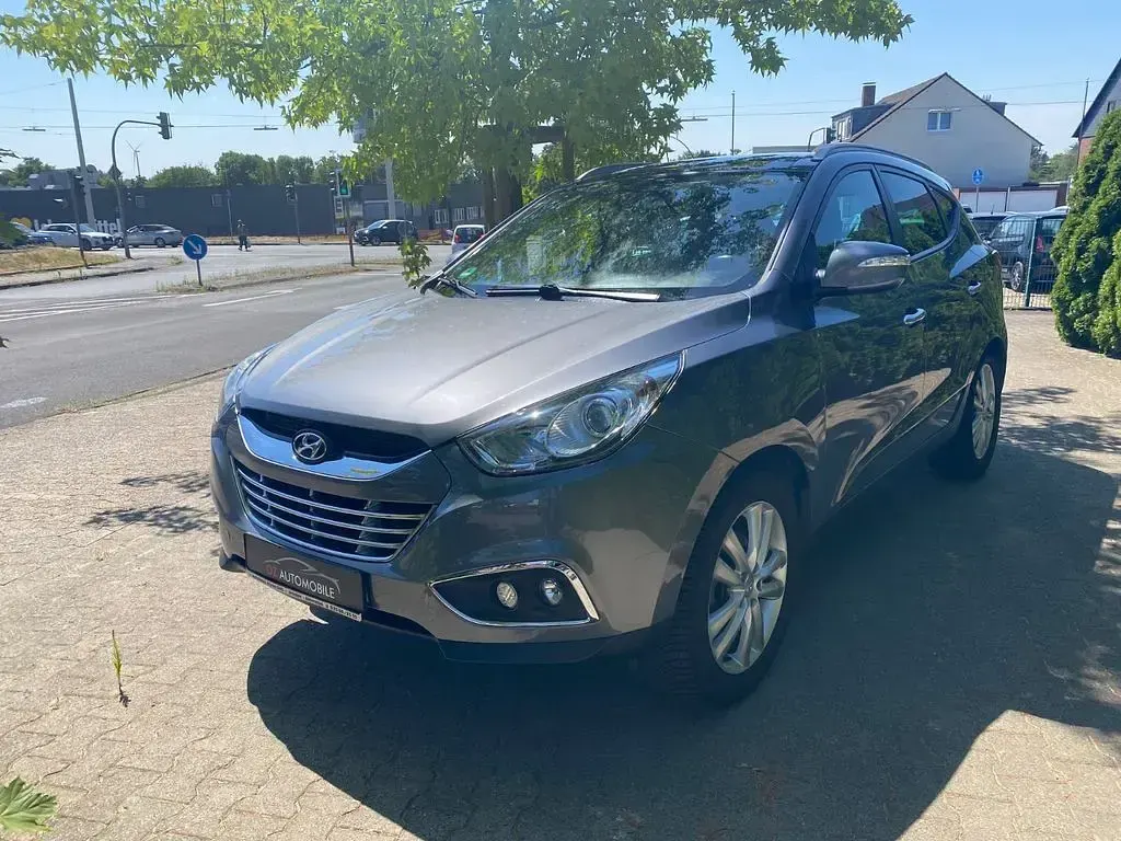 Gebraucht Hyundai ix35 Premium 163 PS (119 kW) 2012 Grau SUV