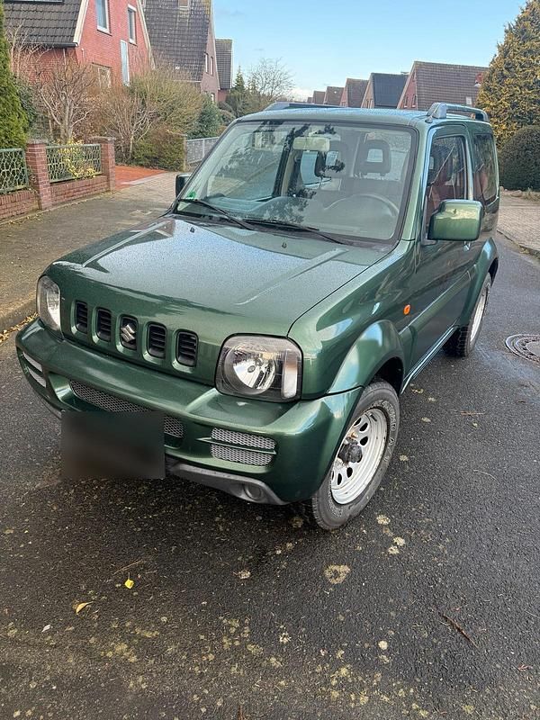 Usado Suzuki Jimny 85 HP (62 kW) 2009 Verde SUV