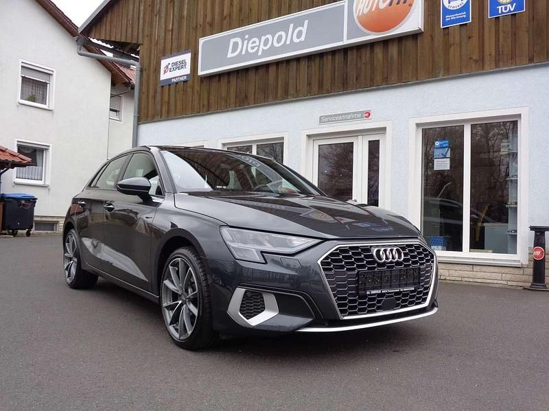 Manhattengrau Gebraucht 2021 Audi A3 Sportback Advanced Plus Kombi | 25.990 € (Fairer Preis) - Bild 1/4