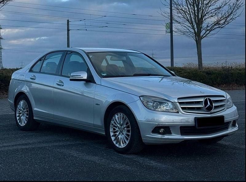 Gebraucht Mercedes C180 156 PS (114 kW) 2010 Schwarz Limousine
