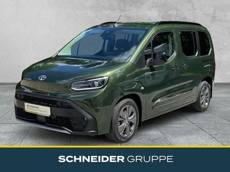 Grün Gebraucht 2024 Toyota Verso Van / Kleinbus | 29.490 € - Bild 1/4