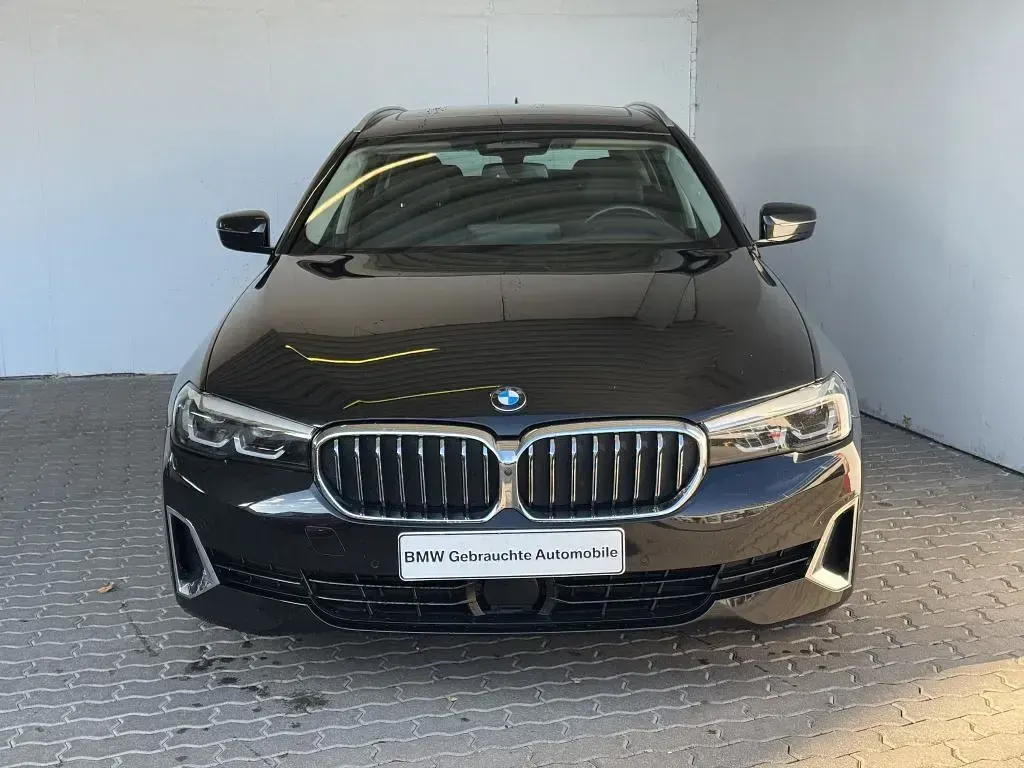 Gebraucht BMW 530 Luxury Line 286 PS (210 kW) 2023 Schwarz Limousine