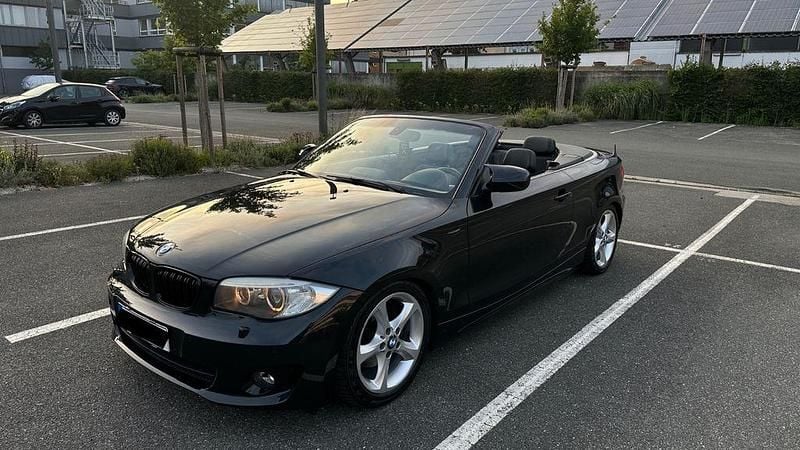 Schwarz Gebraucht 2012 BMW 120 Cabriolet Cabrio | 9.500 € (Fairer Preis) - Bild 1/4